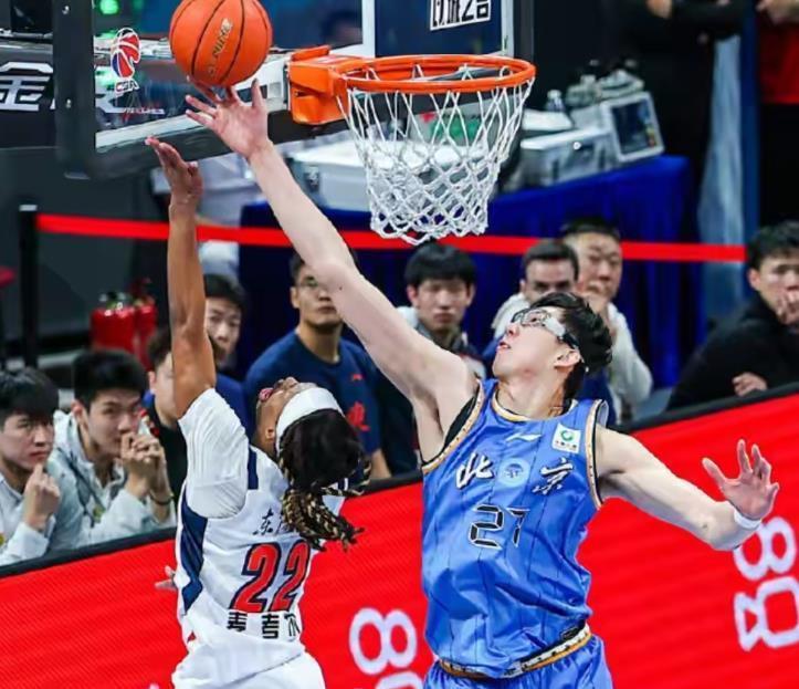 九游(中国)-首钢主场胜广东,上海险胜山东;周琦、王哲林季后赛将首次相遇